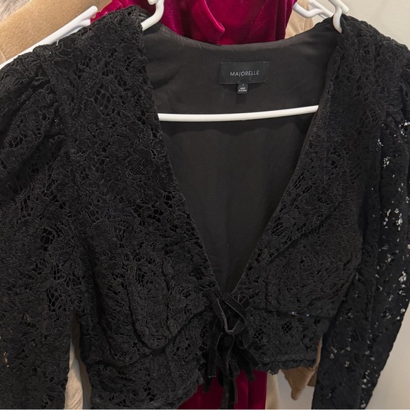 Major Elle Alivia Black Lace Tie-Front Cropped Top - Picture 2 of 2